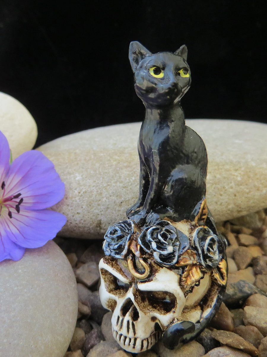 Alchemy Miniature Collectables - Cat Skull