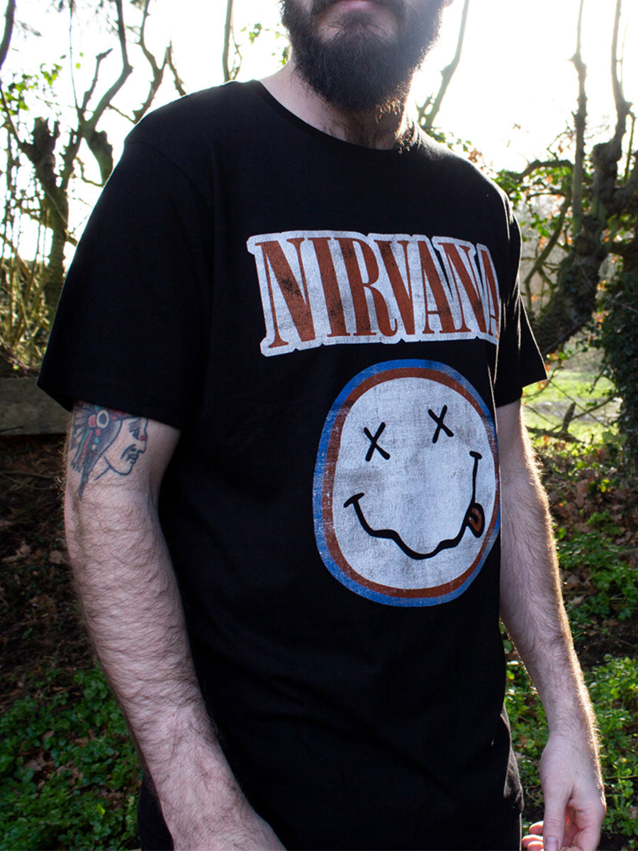 T-shirt Uomo Nirvana Vertical Logo, Nero, 100% Cotone, Vestibilità Regolare, Maglietta Ufficiale Del Brand