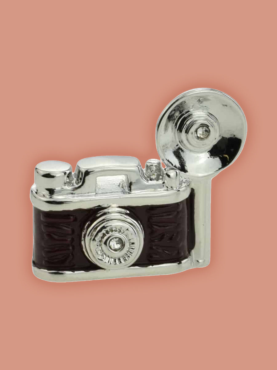 Retro Camera With Flashbulb Pin Badge